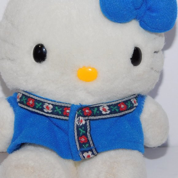 Vintage 1999 Hello Kitty Sanrio Smiles 8" Plush in Russian Outfit Stuffed toy - Picture 3 of 4
